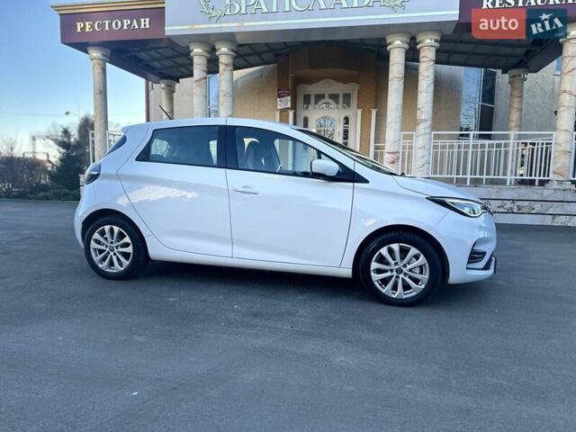 Белый Рено Зое, объемом двигателя 0 л и пробегом 83 тыс. км за 11999 $, фото 45 на Automoto.ua