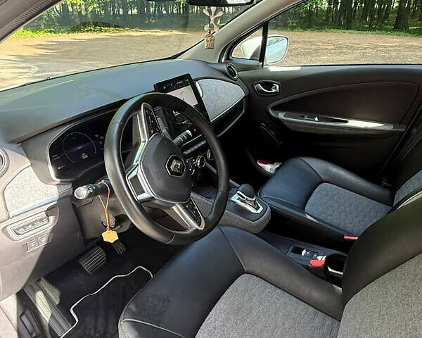 Белый Рено Зое, объемом двигателя 0 л и пробегом 74 тыс. км за 13499 $, фото 8 на Automoto.ua