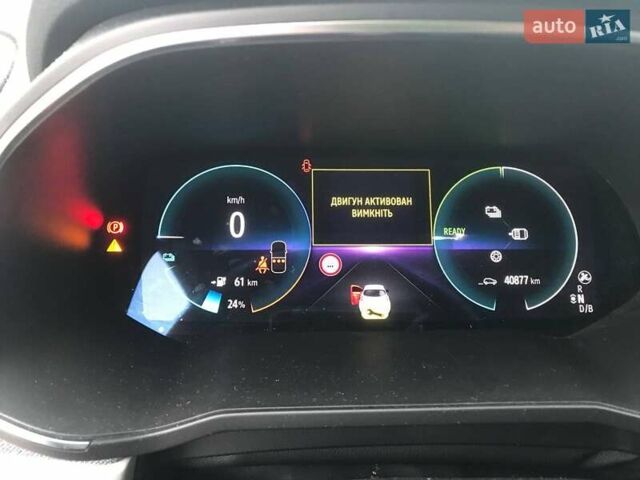 Белый Рено Зое, объемом двигателя 0 л и пробегом 40 тыс. км за 13790 $, фото 6 на Automoto.ua