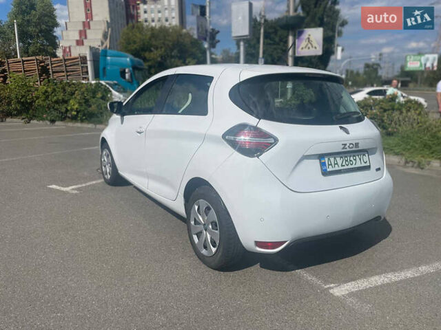 Белый Рено Зое, объемом двигателя 0 л и пробегом 60 тыс. км за 11500 $, фото 5 на Automoto.ua