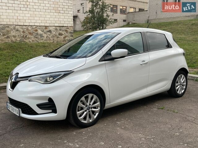 Белый Рено Зое, объемом двигателя 0 л и пробегом 62 тыс. км за 13800 $, фото 4 на Automoto.ua