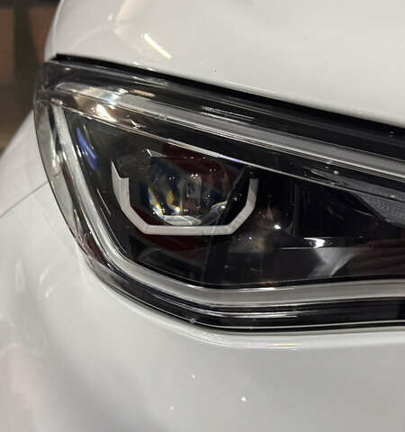 Белый Рено Зое, объемом двигателя 0 л и пробегом 54 тыс. км за 13500 $, фото 16 на Automoto.ua