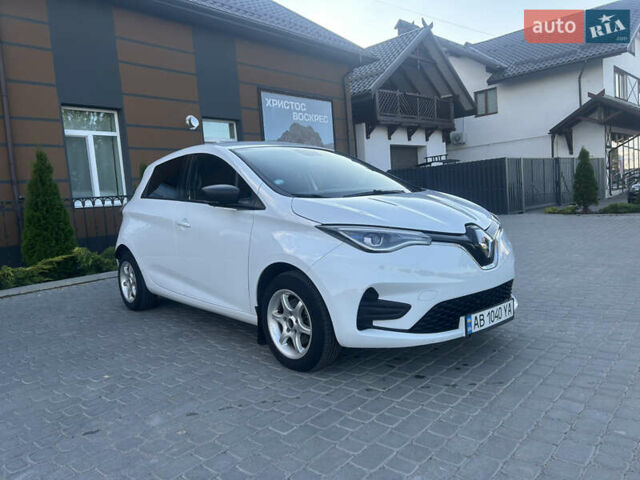 Белый Рено Зое, объемом двигателя 0 л и пробегом 65 тыс. км за 12500 $, фото 3 на Automoto.ua