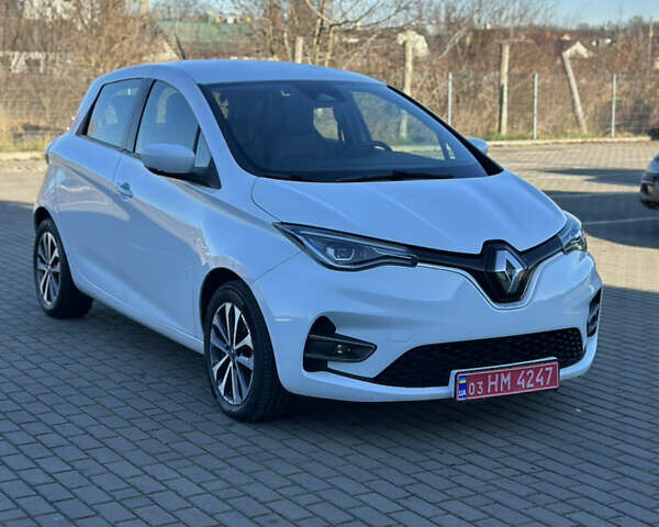 Белый Рено Зое, объемом двигателя 0 л и пробегом 90 тыс. км за 11800 $, фото 1 на Automoto.ua