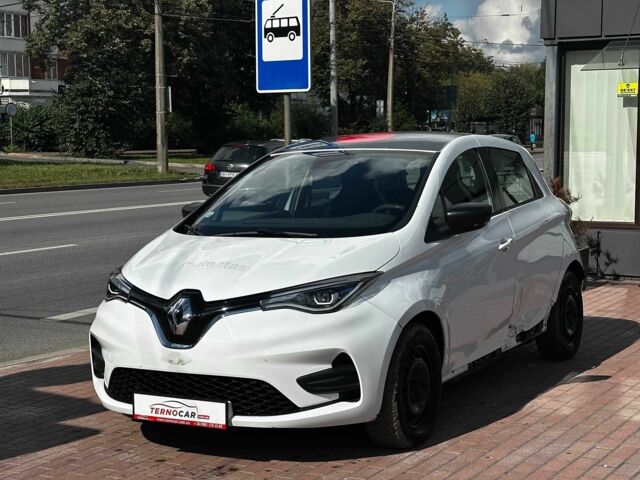 Белый Рено Зое, объемом двигателя 0 л и пробегом 165 тыс. км за 8990 $, фото 1 на Automoto.ua