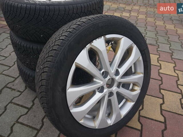 Белый Рено Зое, объемом двигателя 0 л и пробегом 122 тыс. км за 13000 $, фото 78 на Automoto.ua