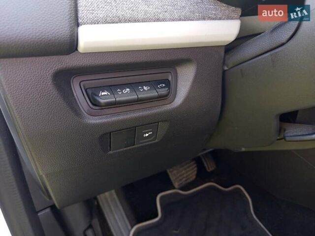 Рено Зое 2020 в Ходорів на Automoto.ua Белый Рено Зое, объемом двигателя 0 л и пробегом 46 тыс. км за 12800 $, фото 17 на Automoto.ua