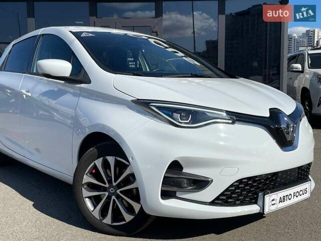 Белый Рено Зое, объемом двигателя 0 л и пробегом 217 тыс. км за 11990 $, фото 1 на Automoto.ua