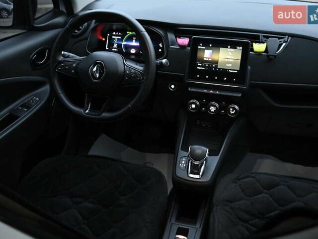 Білий Рено Зое, об'ємом двигуна 0 л та пробігом 41 тис. км за 13200 $, фото 30 на Automoto.ua