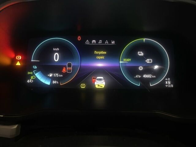 Белый Рено Зое, объемом двигателя 0 л и пробегом 40 тыс. км за 13200 $, фото 4 на Automoto.ua