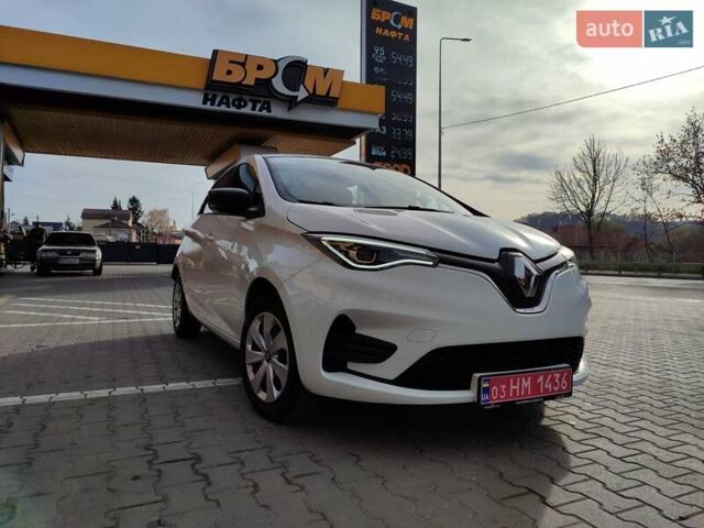 Белый Рено Зое, объемом двигателя 0 л и пробегом 78 тыс. км за 11850 $, фото 1 на Automoto.ua