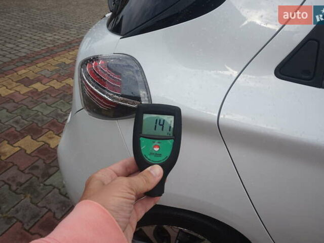 Білий Рено Зое, об'ємом двигуна 0 л та пробігом 141 тис. км за 11111 $, фото 72 на Automoto.ua