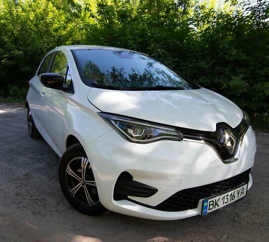 Белый Рено Зое, объемом двигателя 0 л и пробегом 34 тыс. км за 13300 $, фото 11 на Automoto.ua