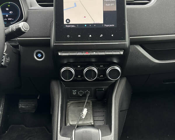 Белый Рено Зое, объемом двигателя 0 л и пробегом 15 тыс. км за 12700 $, фото 20 на Automoto.ua