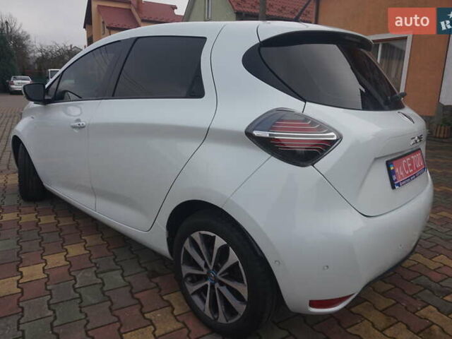 Белый Рено Зое, объемом двигателя 0 л и пробегом 122 тыс. км за 13000 $, фото 21 на Automoto.ua