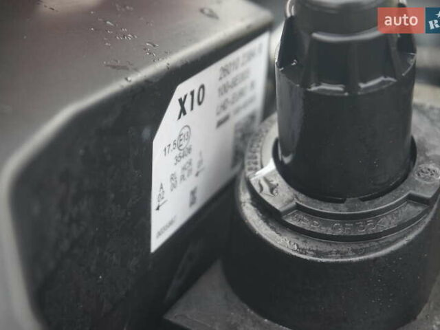 Белый Рено Зое, объемом двигателя 0 л и пробегом 122 тыс. км за 13000 $, фото 60 на Automoto.ua