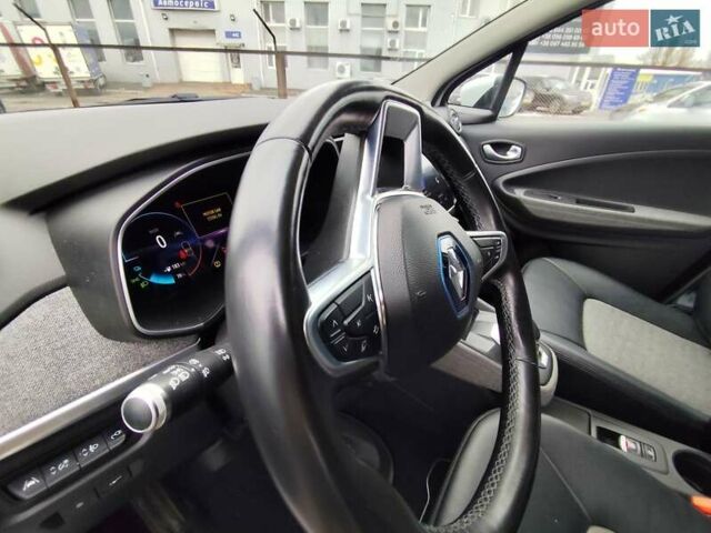 Рено Зое 2020 в Киеве на Automoto.ua Белый Рено Зое, объемом двигателя 0 л и пробегом 112 тыс. км за 13333 $, фото 51 на Automoto.ua