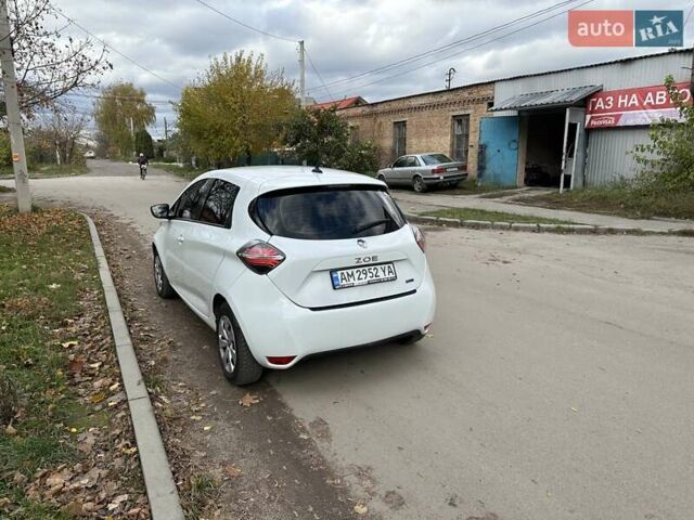 Рено Зое 2020 в Бердичеве на Automoto.ua Белый Рено Зое, объемом двигателя 0 л и пробегом 25 тыс. км за 13400 $, фото 6 на Automoto.ua