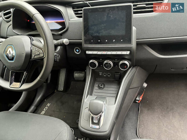 Білий Рено Зое, об'ємом двигуна 0 л та пробігом 20 тис. км за 12300 $, фото 5 на Automoto.ua