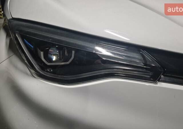 Білий Рено Зое, об'ємом двигуна 0 л та пробігом 35 тис. км за 12300 $, фото 9 на Automoto.ua