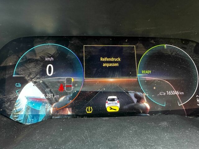 Белый Рено Зое, объемом двигателя 0 л и пробегом 165 тыс. км за 8990 $, фото 12 на Automoto.ua