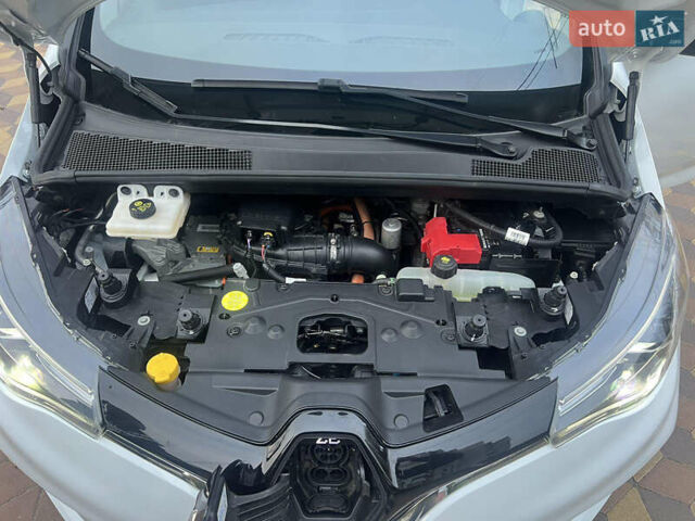 Рено Зое 2020 в Киеве на Automoto.ua Белый Рено Зое, объемом двигателя 0 л и пробегом 78 тыс. км за 12100 $, фото 12 на Automoto.ua