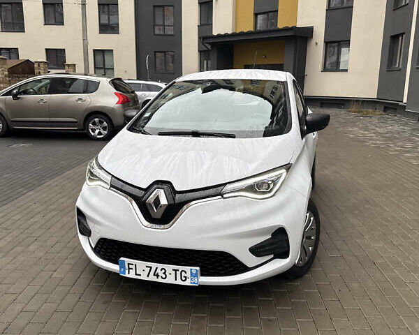 Білий Рено Зое, об'ємом двигуна 0 л та пробігом 69 тис. км за 11800 $, фото 14 на Automoto.ua