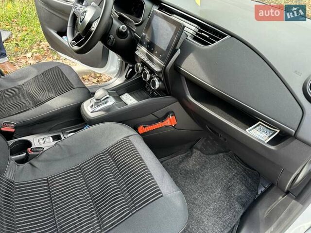 Рено Зое 2020 в Бердичеве на Automoto.ua Белый Рено Зое, объемом двигателя 0 л и пробегом 25 тыс. км за 13400 $, фото 12 на Automoto.ua