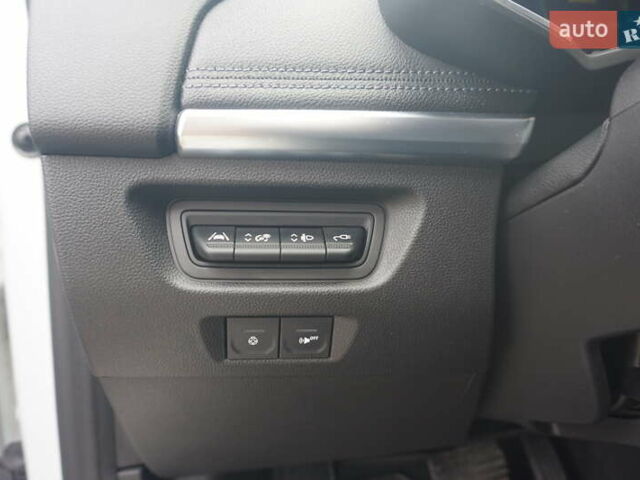 Белый Рено Зое, объемом двигателя 0 л и пробегом 122 тыс. км за 13000 $, фото 27 на Automoto.ua