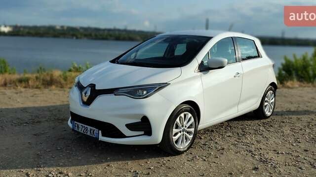 Білий Рено Зое, об'ємом двигуна 0 л та пробігом 141 тис. км за 11300 $, фото 4 на Automoto.ua