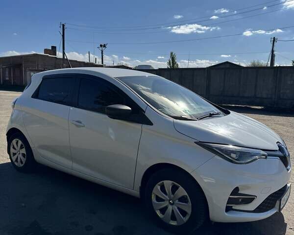 Білий Рено Зое, об'ємом двигуна 0 л та пробігом 41 тис. км за 13200 $, фото 5 на Automoto.ua