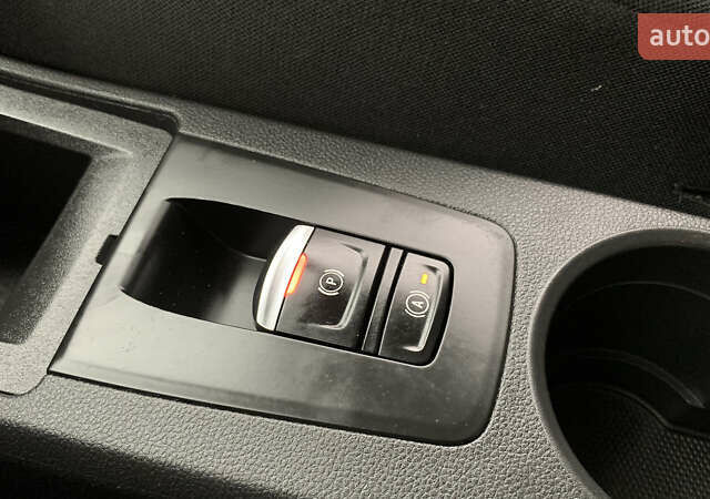 Белый Рено Зое, объемом двигателя 0 л и пробегом 47 тыс. км за 12499 $, фото 43 на Automoto.ua