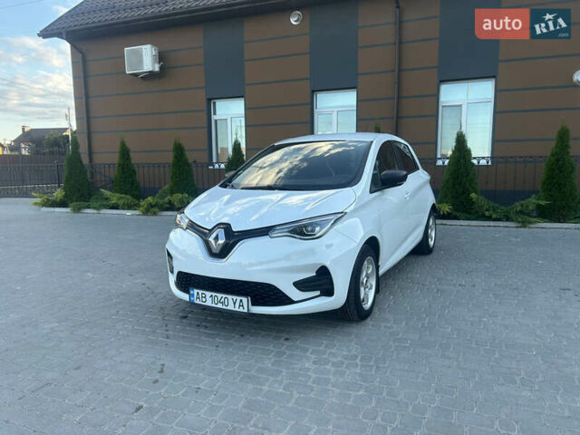 Белый Рено Зое, объемом двигателя 0 л и пробегом 65 тыс. км за 12500 $, фото 1 на Automoto.ua