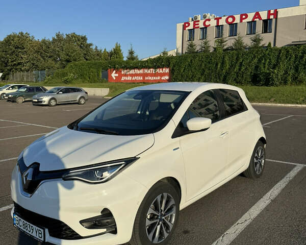 Белый Рено Зое, объемом двигателя 0 л и пробегом 74 тыс. км за 13499 $, фото 42 на Automoto.ua