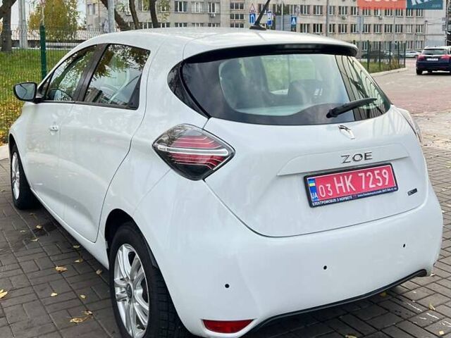 Белый Рено Зое, объемом двигателя 0 л и пробегом 52 тыс. км за 12200 $, фото 6 на Automoto.ua