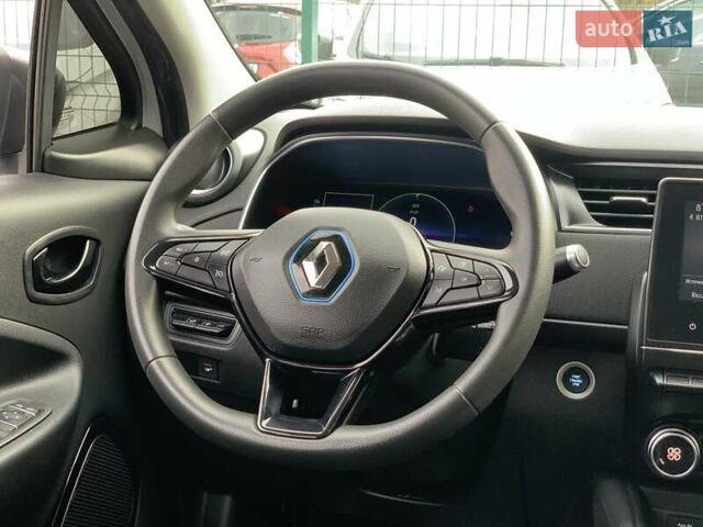 Белый Рено Зое, объемом двигателя 0 л и пробегом 66 тыс. км за 12499 $, фото 52 на Automoto.ua