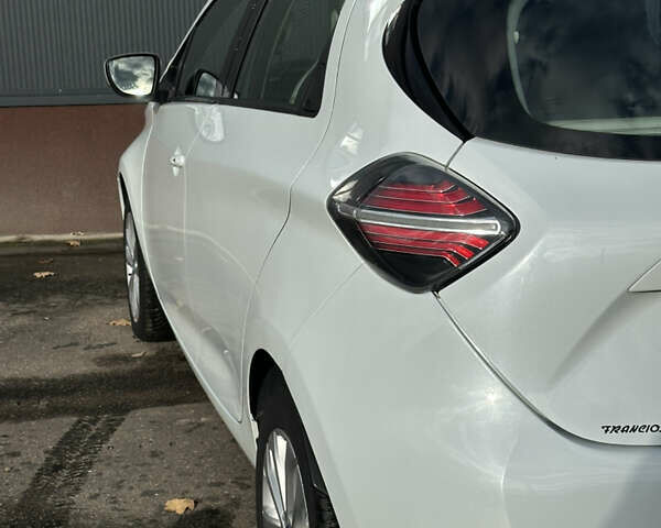 Білий Рено Зое, об'ємом двигуна 0 л та пробігом 36 тис. км за 12400 $, фото 12 на Automoto.ua