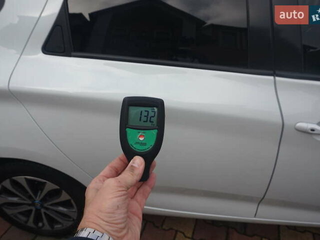 Белый Рено Зое, объемом двигателя 0 л и пробегом 122 тыс. км за 13000 $, фото 75 на Automoto.ua