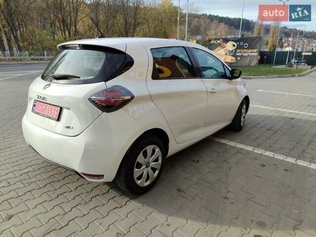 Белый Рено Зое, объемом двигателя 0 л и пробегом 78 тыс. км за 11850 $, фото 8 на Automoto.ua