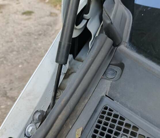Белый Рено Зое, объемом двигателя 0 л и пробегом 84 тыс. км за 13500 $, фото 5 на Automoto.ua