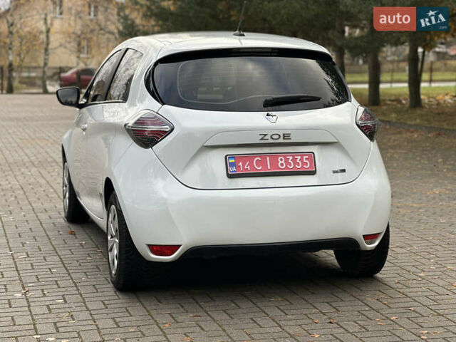 Белый Рено Зое, объемом двигателя 0 л и пробегом 28 тыс. км за 12500 $, фото 10 на Automoto.ua