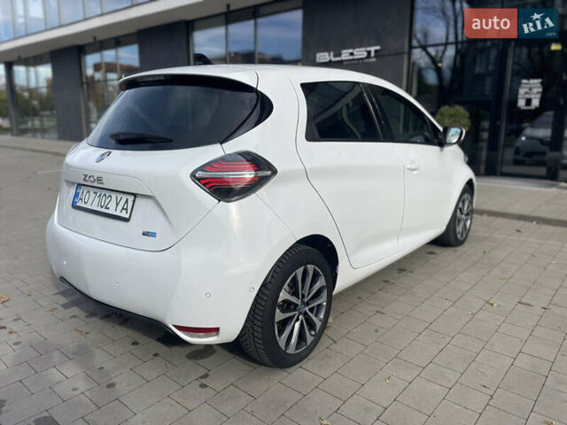 Белый Рено Зое, объемом двигателя 0 л и пробегом 106 тыс. км за 12299 $, фото 14 на Automoto.ua