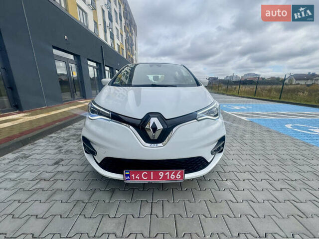 Белый Рено Зое, объемом двигателя 0 л и пробегом 70 тыс. км за 12999 $, фото 1 на Automoto.ua