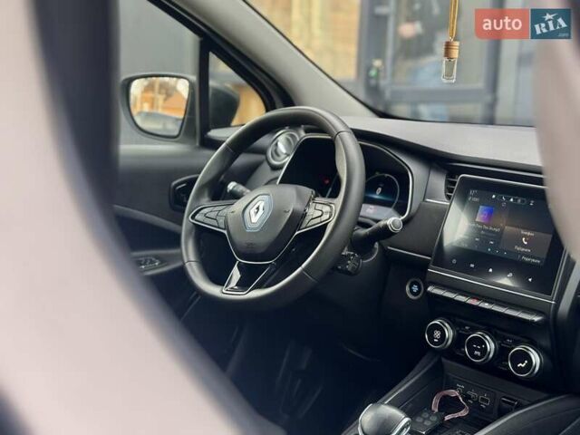 Белый Рено Зое, объемом двигателя 0 л и пробегом 86 тыс. км за 10850 $, фото 89 на Automoto.ua