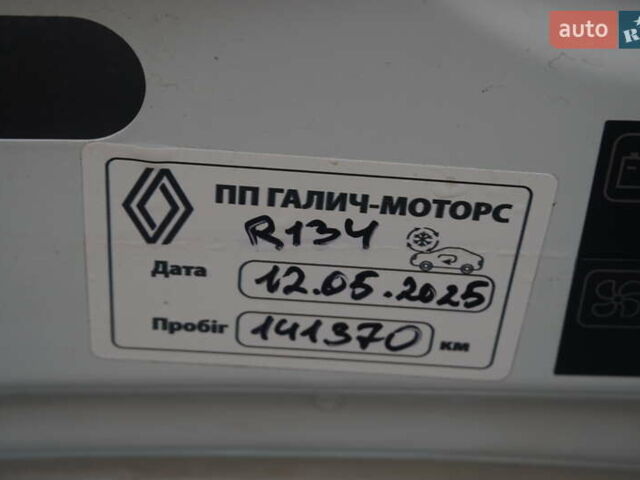 Білий Рено Зое, об'ємом двигуна 0 л та пробігом 141 тис. км за 11111 $, фото 60 на Automoto.ua