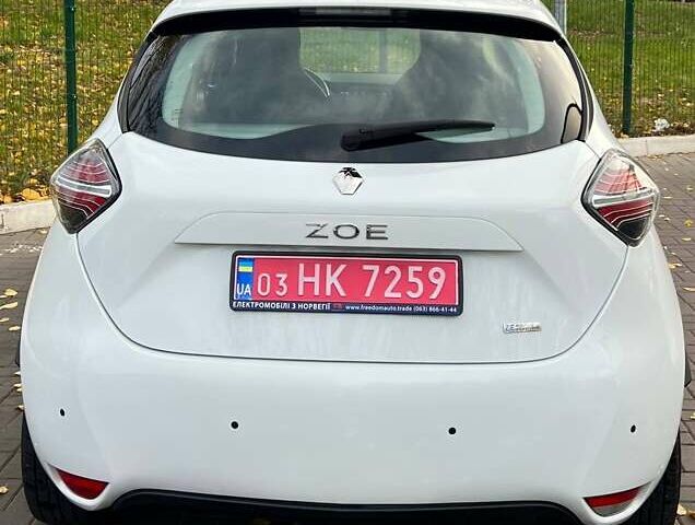 Белый Рено Зое, объемом двигателя 0 л и пробегом 52 тыс. км за 12200 $, фото 5 на Automoto.ua