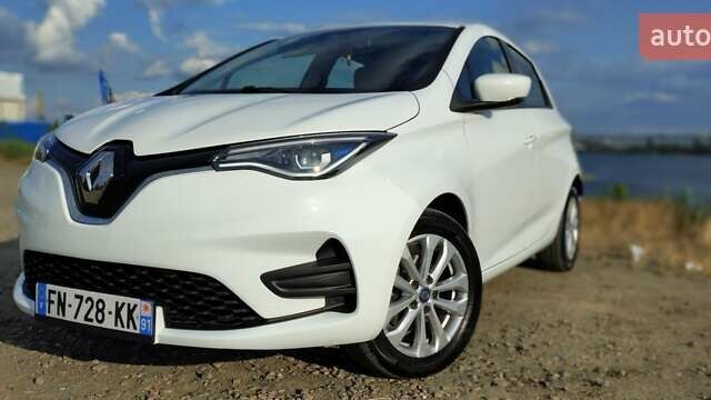 Білий Рено Зое, об'ємом двигуна 0 л та пробігом 141 тис. км за 11300 $, фото 13 на Automoto.ua