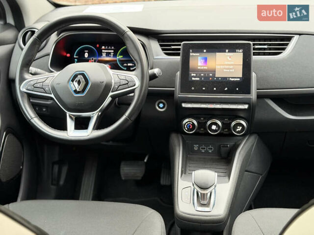 Білий Рено Зое, об'ємом двигуна 0 л та пробігом 28 тис. км за 12222 $, фото 26 на Automoto.ua