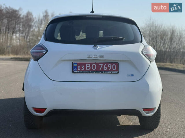 Белый Рено Зое, объемом двигателя 0 л и пробегом 170 тыс. км за 9950 $, фото 5 на Automoto.ua