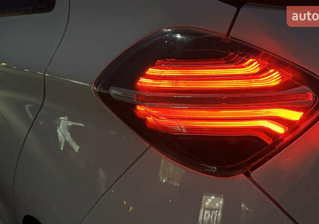 Белый Рено Зое, объемом двигателя 0 л и пробегом 44 тыс. км за 12950 $, фото 25 на Automoto.ua